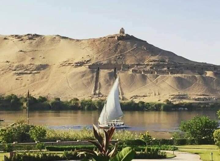 Go Inn Backpackers Aswan Bagian luar foto