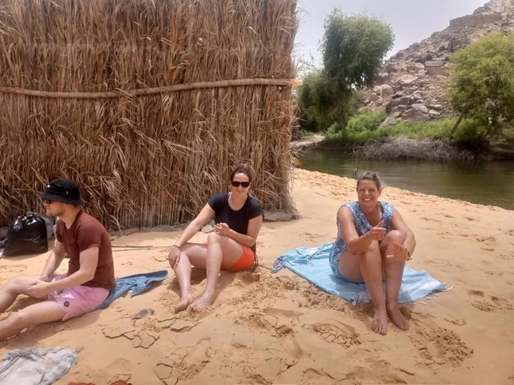 Go Inn Backpackers Aswan Bagian luar foto