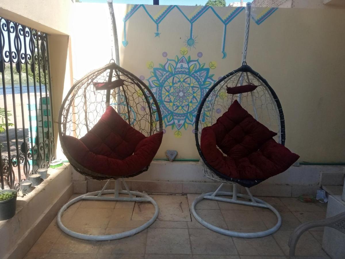 Go Inn Backpackers Aswan Bagian luar foto