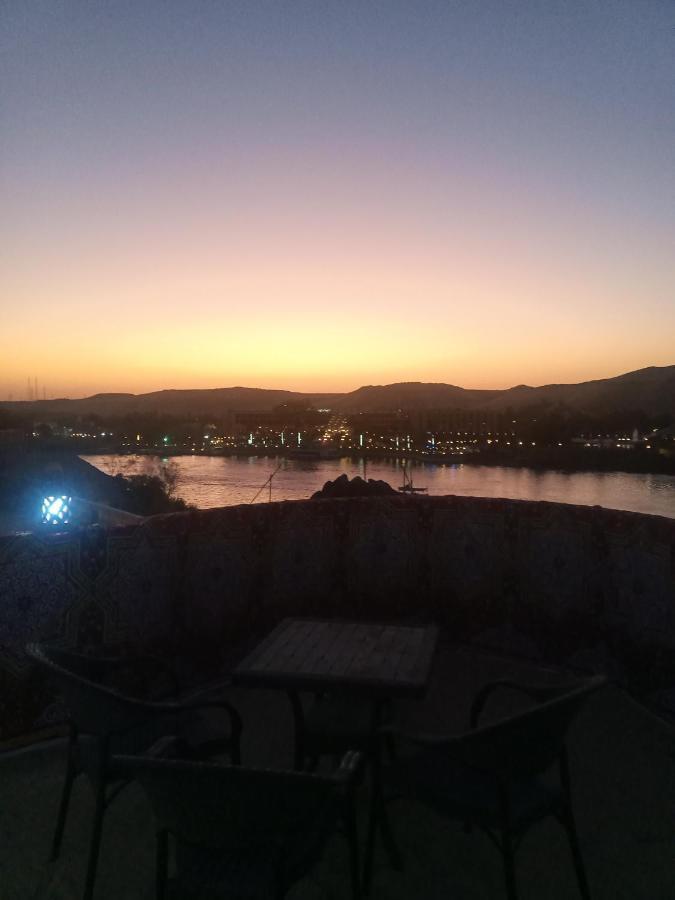 Go Inn Backpackers Aswan Bagian luar foto