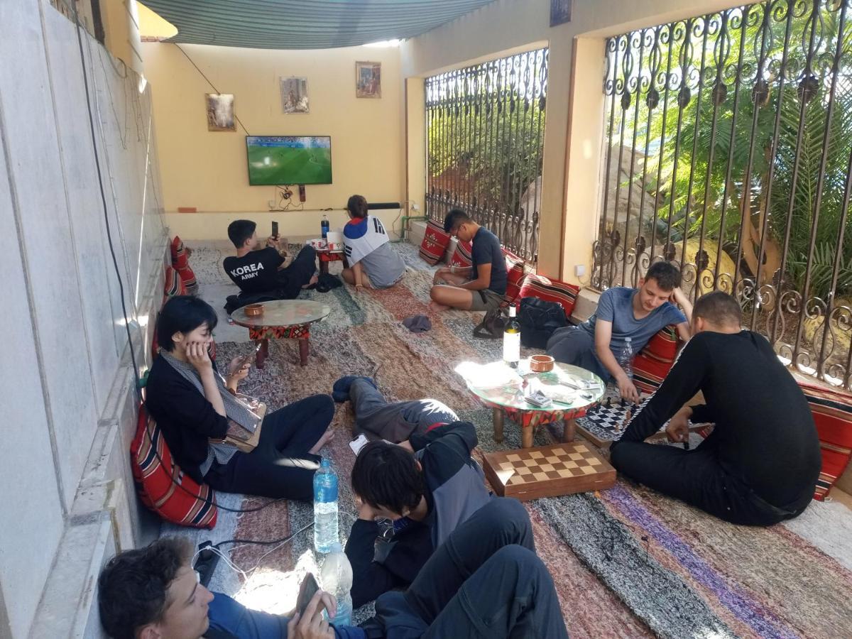 Go Inn Backpackers Aswan Bagian luar foto